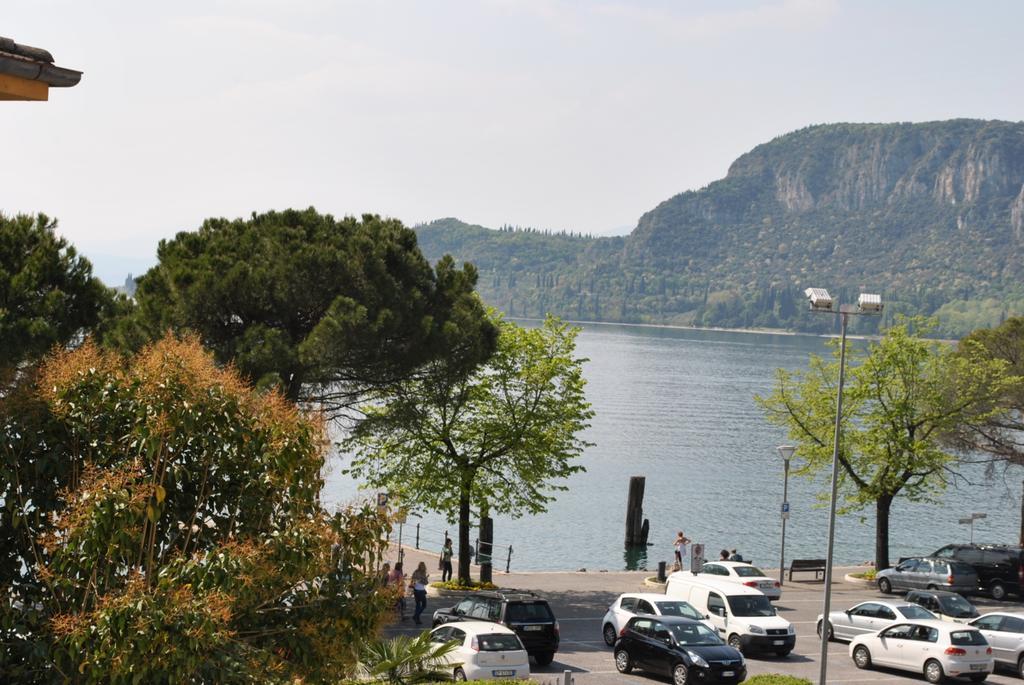 Albergo Alla Rocca การ์ดา ภายนอก รูปภาพ
